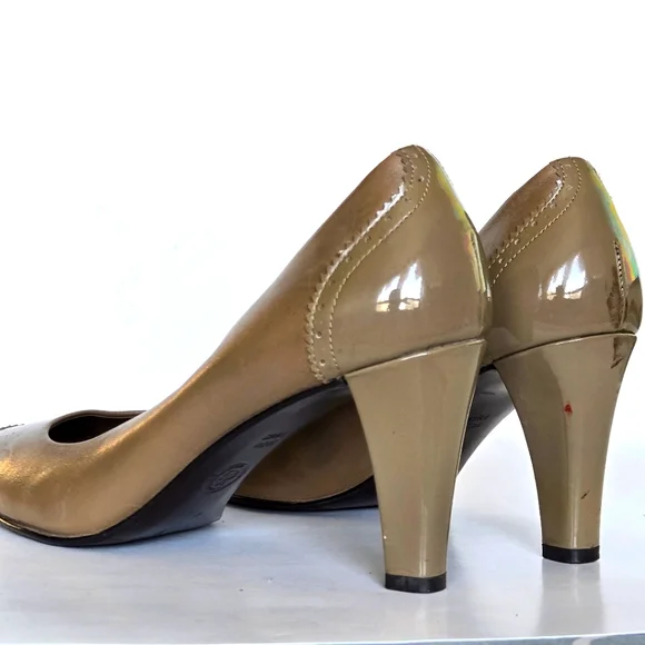 BALLY Nude Patent Toe Pumps 399 size 7.5 - Picture 6 of 8